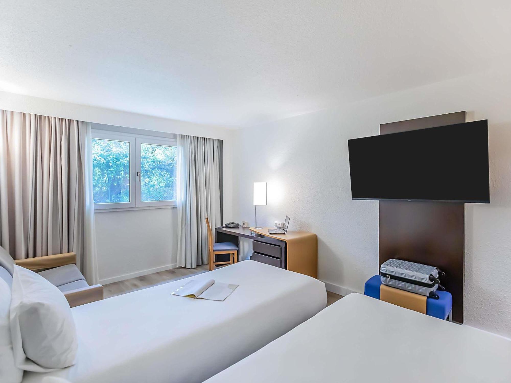 Twin Room,1704839365:JPEG
